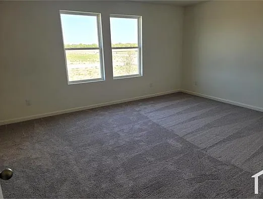 400 Valley View Dr — Photo 5