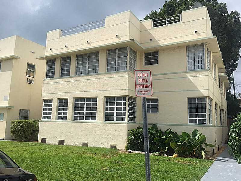 1st image of 1570 Euclid Ave APT 3