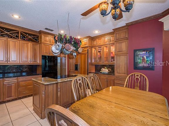 5th image of 2458 Huntingdale Ln