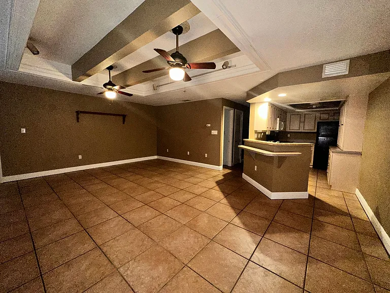 2135 Virginia Ave #8 — Photo 17