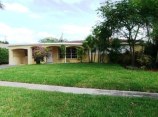 2200 NE 4th Ct, Boca Raton, FL 33431