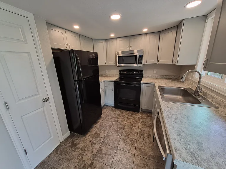 2025 Abilene Ct — Photo 4