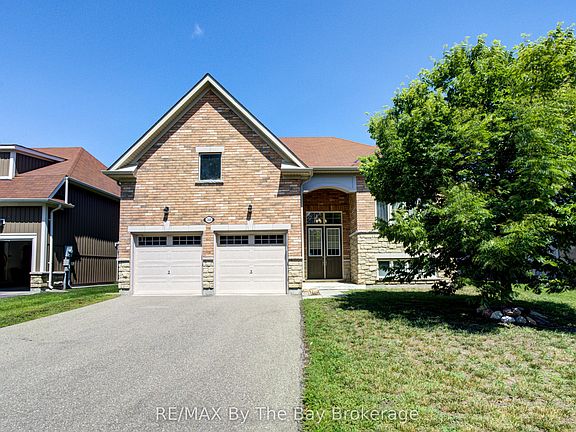 2nd image of 30 Allegra Dr