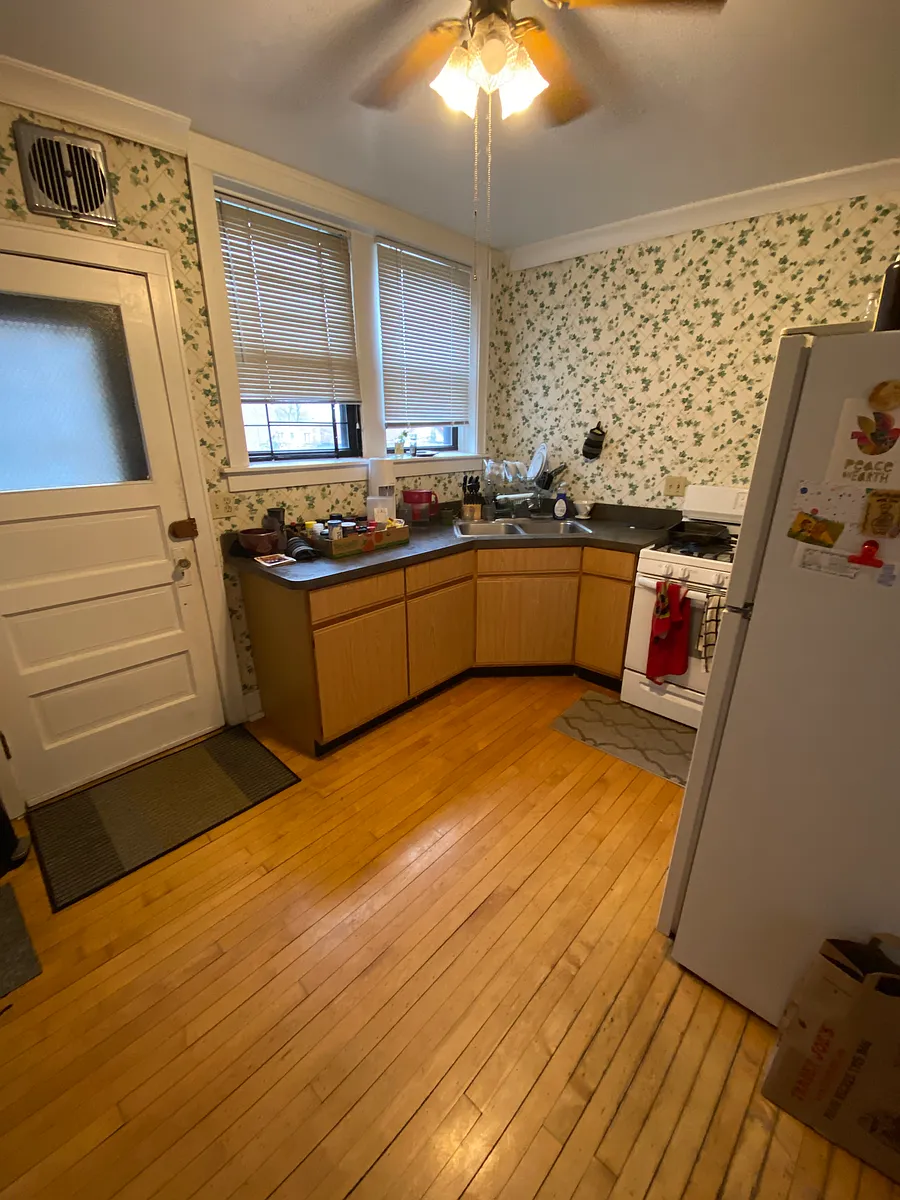 Building Photo - 4723 N Hermitage Ave #2