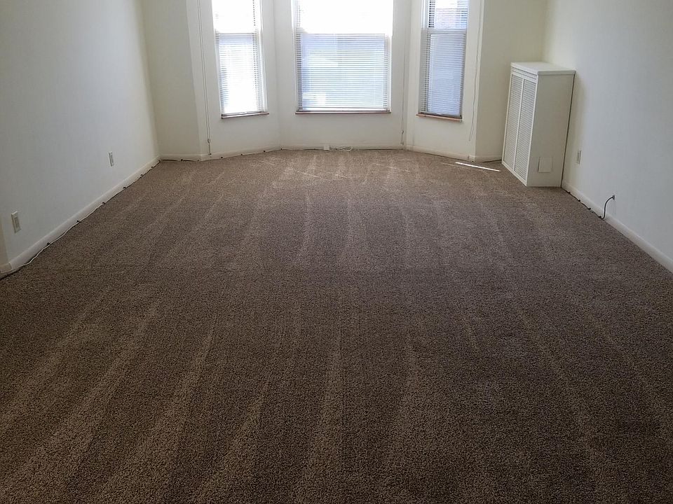 1st image of 2460 W Foster Ave #2