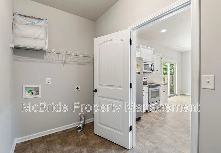 857 Westlawn Dr — Photo 21