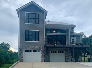 866 Allen Banner Rd, Allen, KY 41601