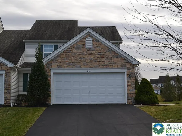 269 Park Ridge Dr — Photo 1