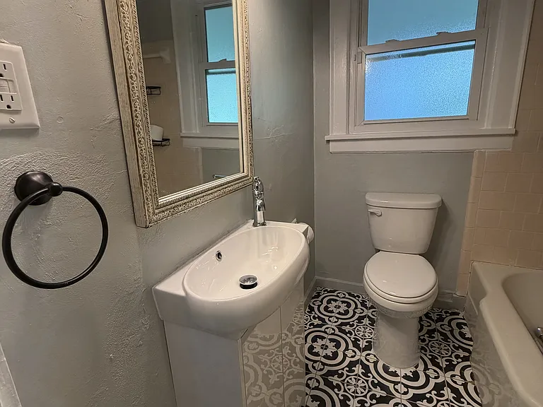 114 Palm Ave — Photo 12