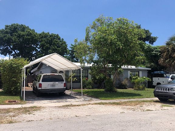 3rd image of 981 SW 31st St