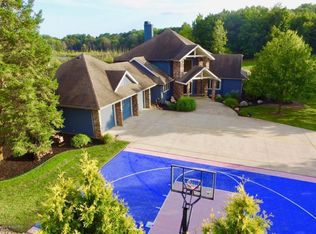 2298 E Glendora Rd, Buchanan, MI 49107