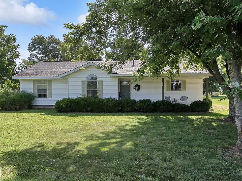 1st image of 4001 Savannah Ln