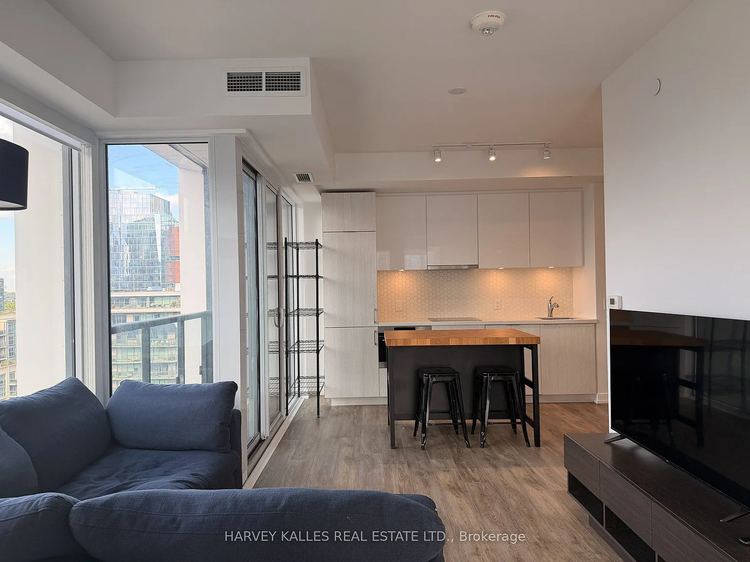 2 bed, $3,000 — Photo 1