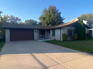 3008 Cedarberry Rd, North Platte, NE 69101