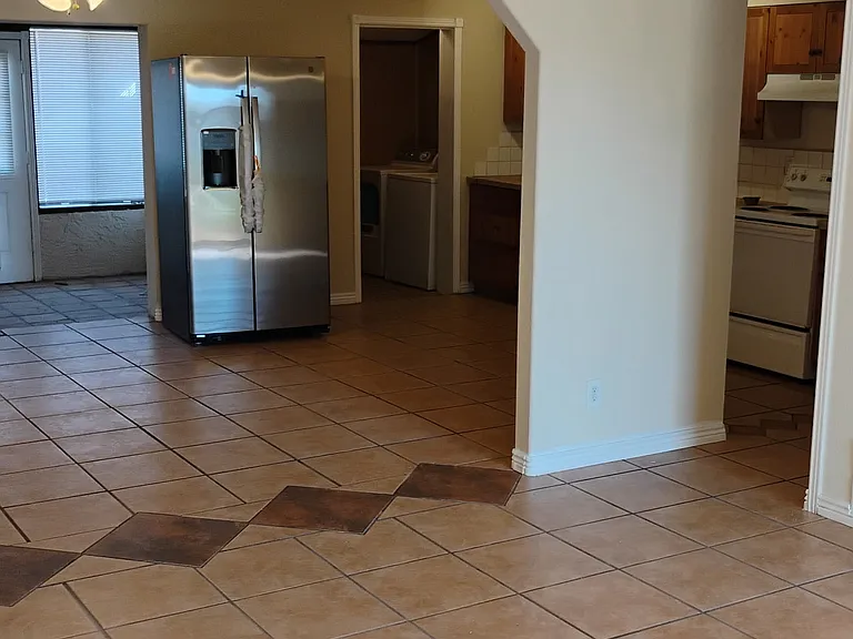 1126 W Heather Dr — Photo 9