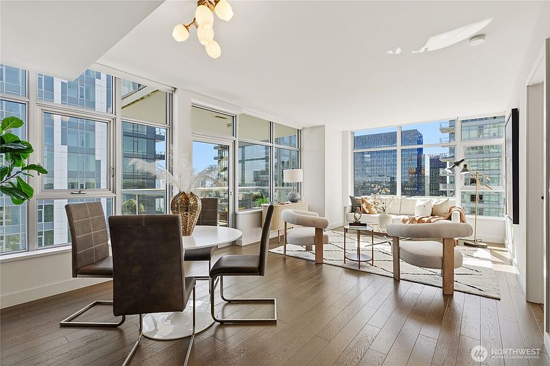 2nd image of 583 Battery Street #3602N