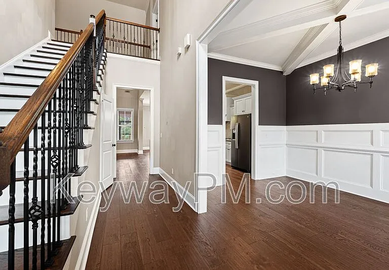 507 Windermere St — Photo 3