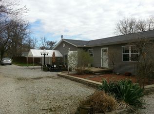 273 N Plum St, Clinton, IN 47842