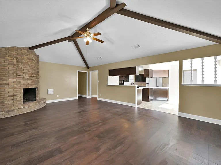 29103 Raestone St — Photo 4