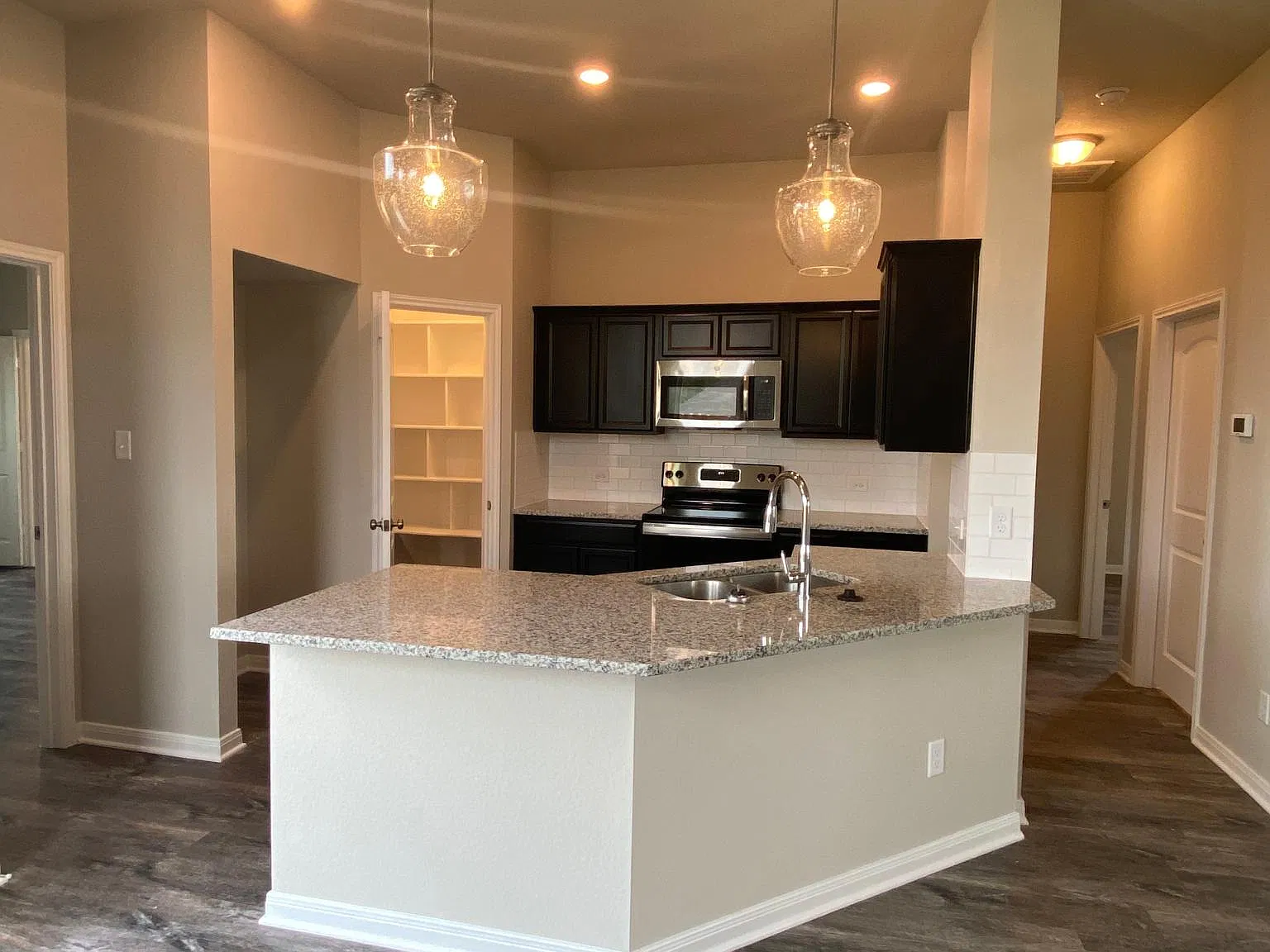 2013 Kathryn Dr — Photo 4