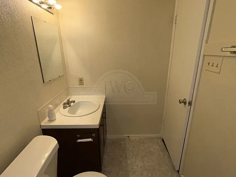 106 W Hoover St, Killeen — Photo 15