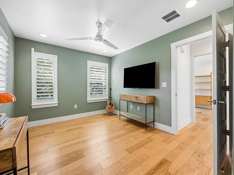4506 Russell Dr #B — Photo 23