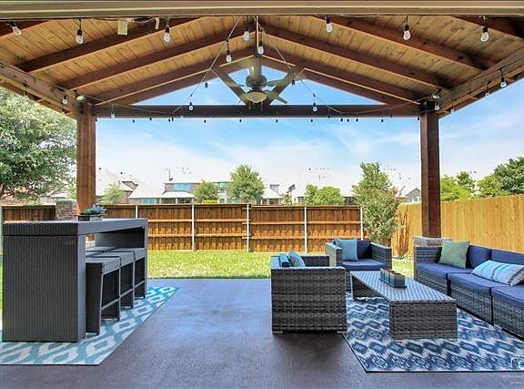 2nd image of 10868 Leesa Dr