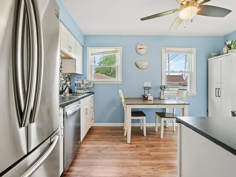 3747 Henry Ave — Photo 8