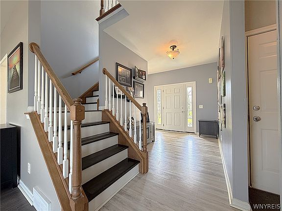 4th image of 2949 W Lake Rd