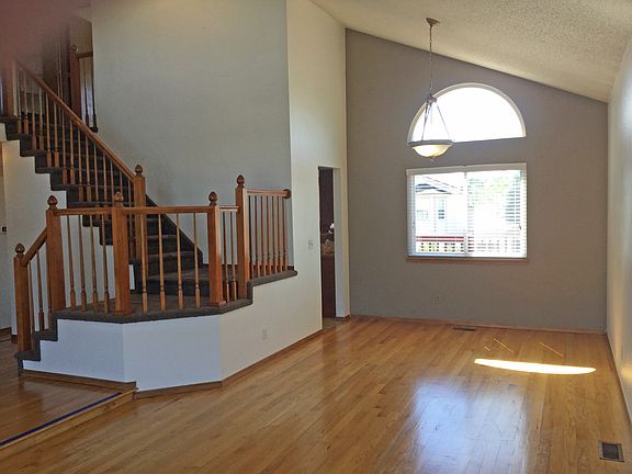DINING ROOM ADJOINING LIVING ROOM