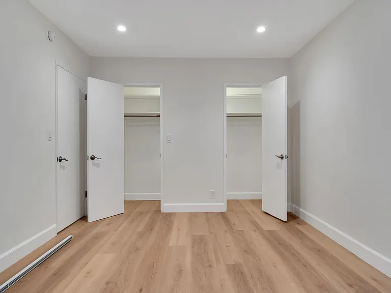 220 S Gale Dr #5 — Photo 12