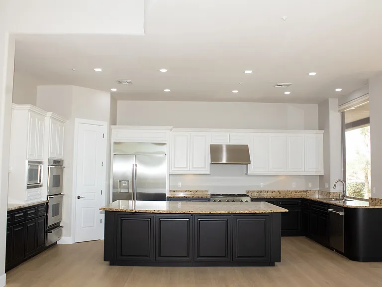 Kitchen with Oversized Center Island