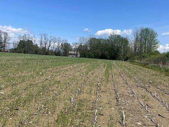 5th image of 1499 Hinesburg Road