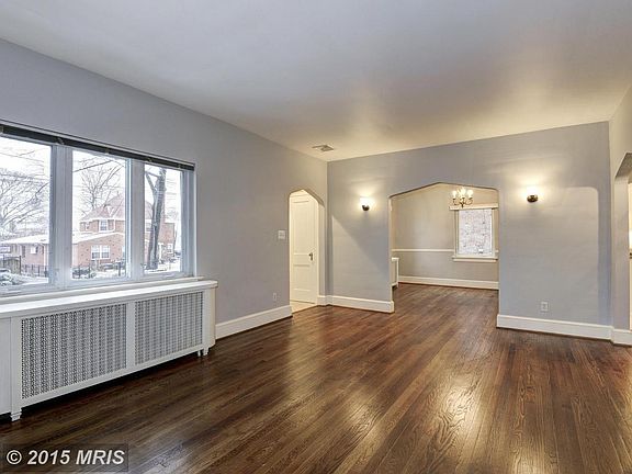 4th image of 1417 N Wakefield St