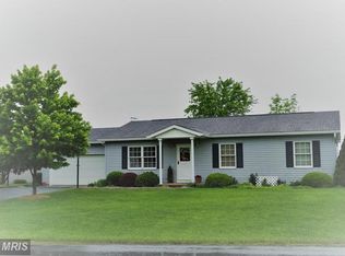 1438 Memory Ln, Chambersburg, PA 17201