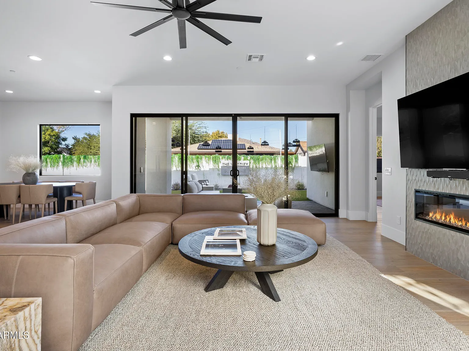 5 bed, 4.0 bath, 3480 sqft, $15,000 — Photo 4