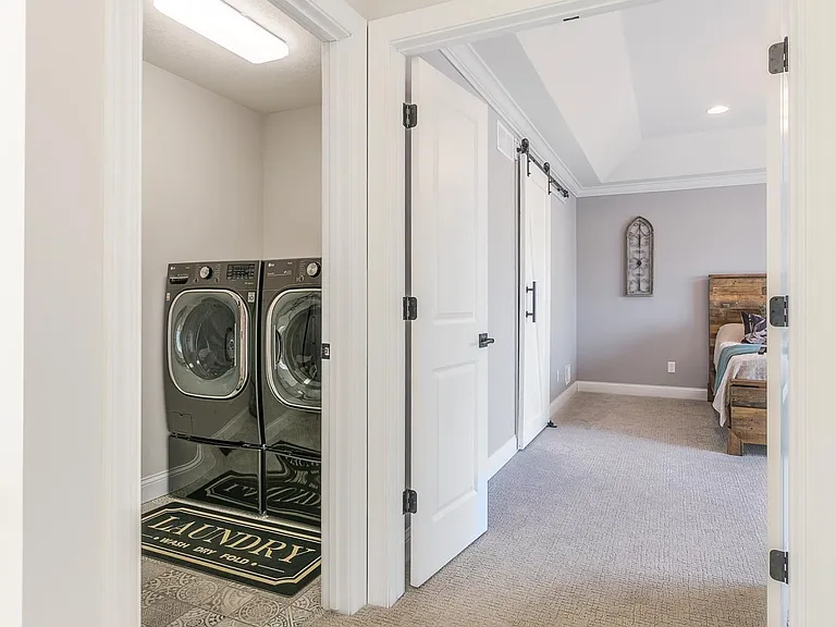 6431 Alvarado Ln N — Photo 26