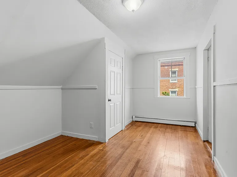 32-34 Salem St #3 — Photo 7