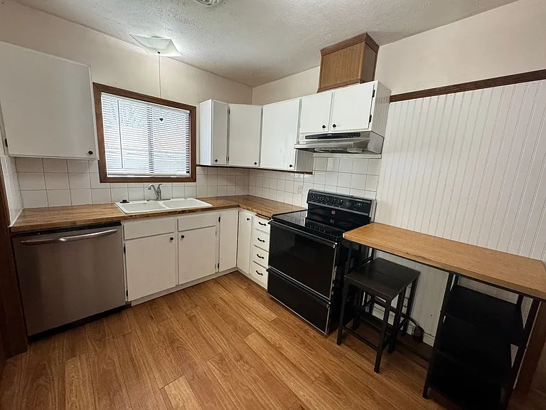 2530 Gettle St — Photo 2