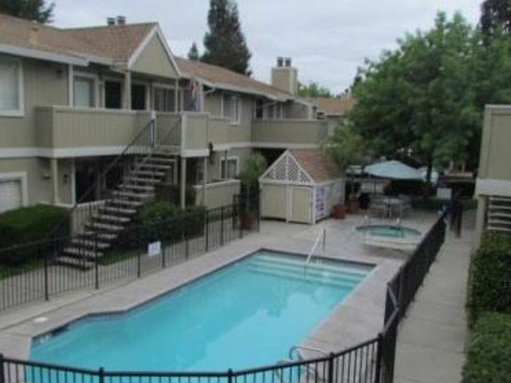 2nd image of 4731 Whitney Ave #23