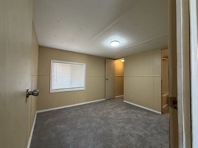 14610 Coral Dr — Photo 25