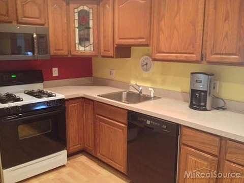 5th image of 40455 Lafayette Dr