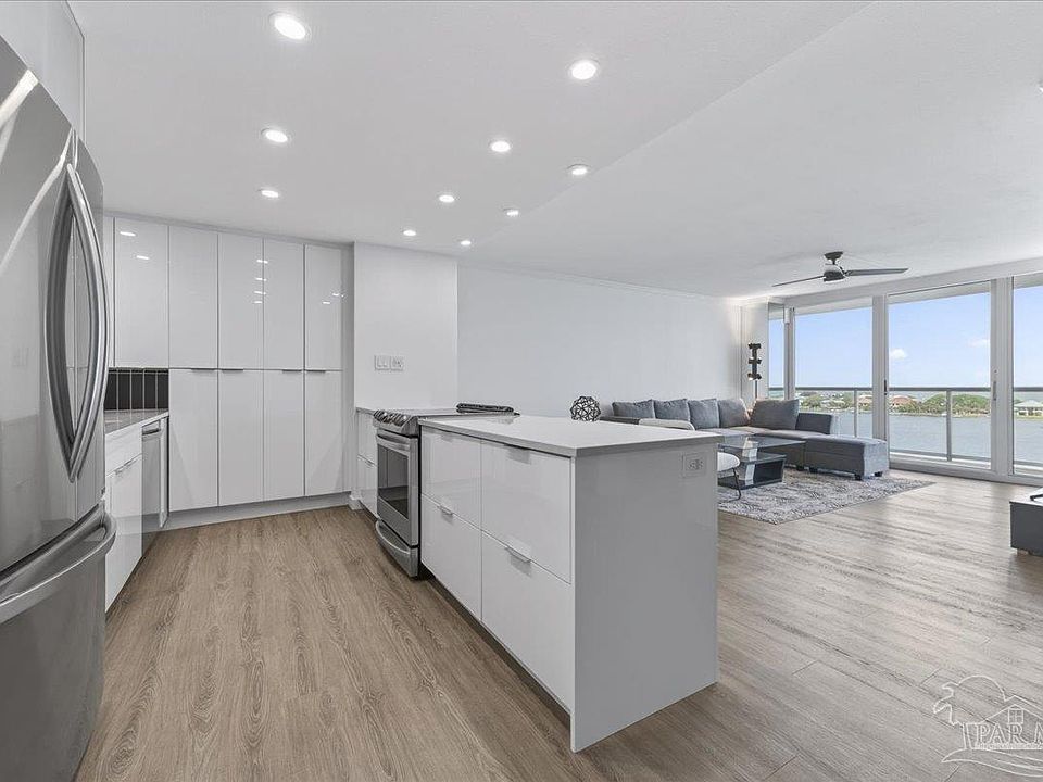 1st image of 330 Fort Pickens Rd APT 8B