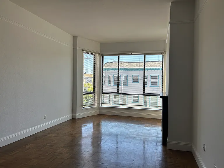 211 27th Ave #2 — Photo 3