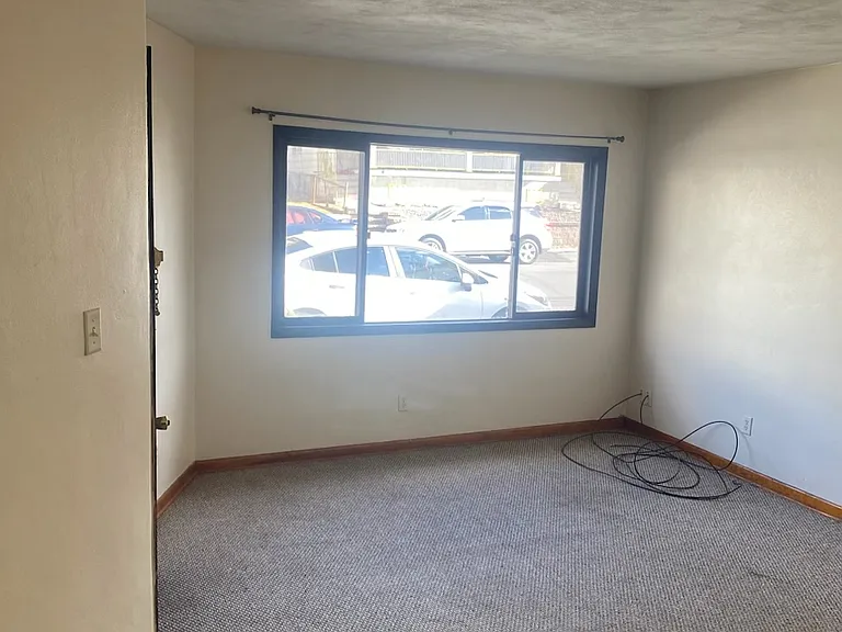 1002 Crown Ave #3 — Photo 3