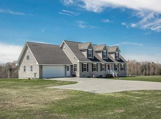 111 Sanford Dr, Broadalbin, NY 12025