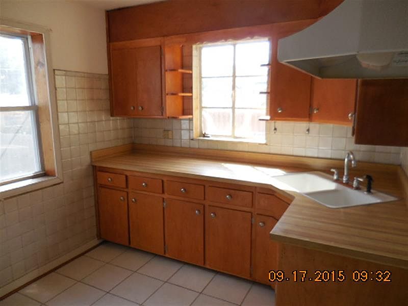 2nd image of 5433 S Harding Ave