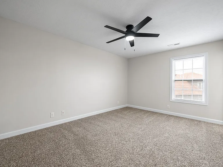 1282 Eagles View Dr — Photo 28