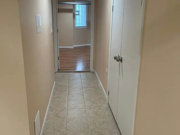 7842 S Cregier Ave #B — Photo 3