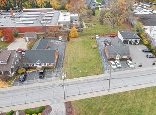 1228 Smith Ct, Rocky River, OH
